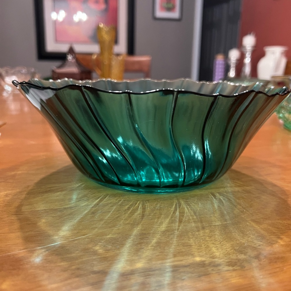 Elegant Vintage Blue/Green Glass Bowl